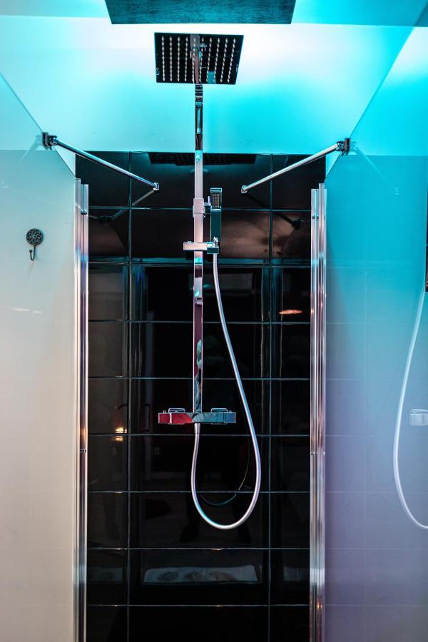 Suite L'Echappee: Romantic Spa Retreat with Private Sauna Pezarches Exterior photo